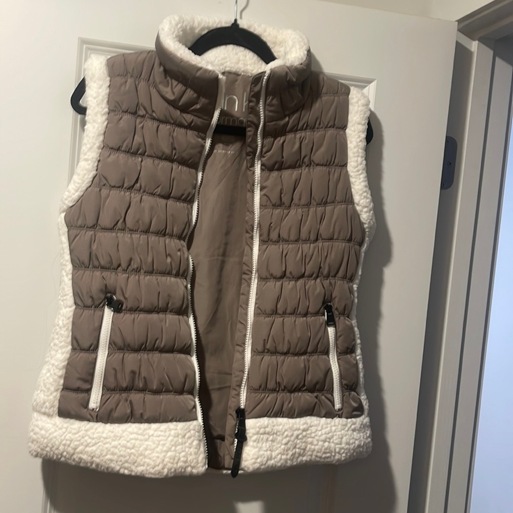 Calvin Klein Performace Boucle Winter Vest